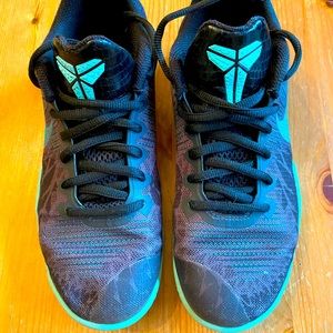 Nike Mamba Rage // Anthracite Aurora Green// Youth 5 (5Y) Kobe Bryant